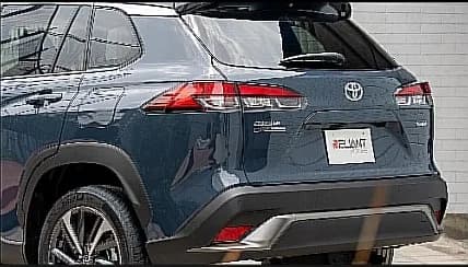 Crossover vehicle detail